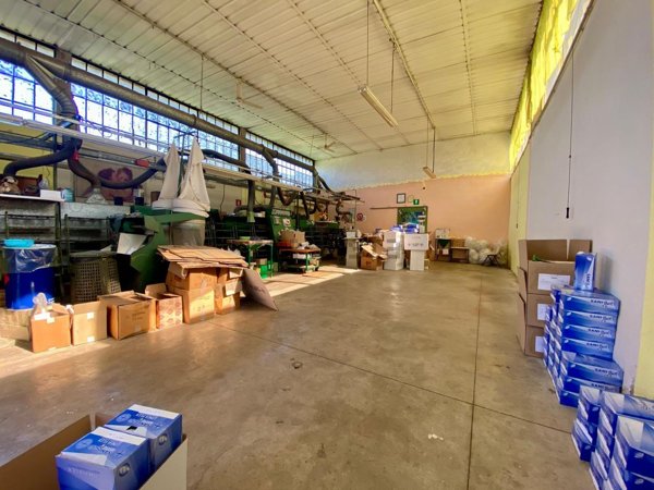 ufficio in vendita a Capannori in zona Marlia