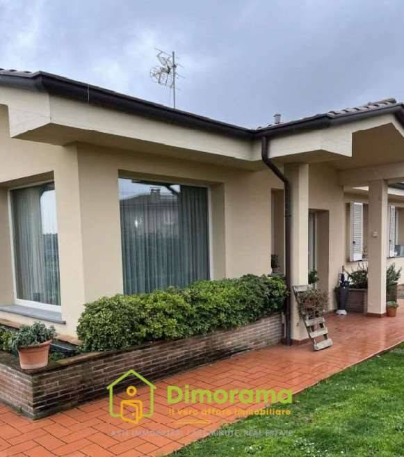 casa indipendente in vendita a Capannori in zona Marlia