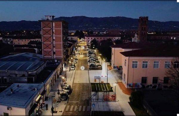 casa indipendente in vendita a Capannori in zona Lunata