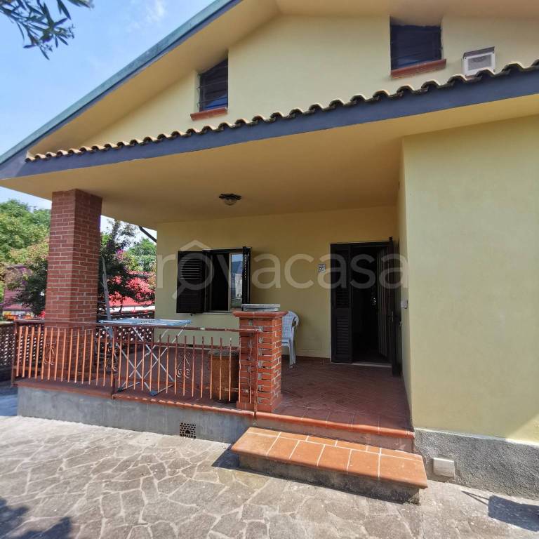 casa indipendente in vendita a Capannori in zona Carraia