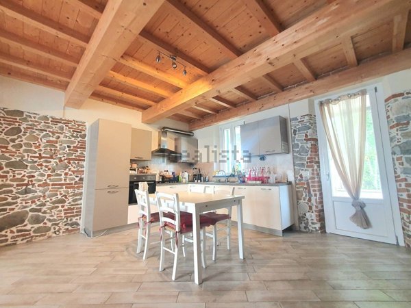 casa indipendente in vendita a Capannori in zona Lammari
