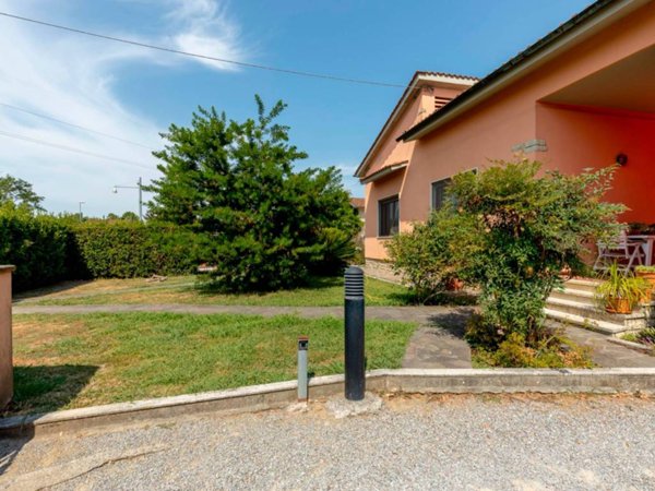 casa indipendente in vendita a Capannori in zona Lammari