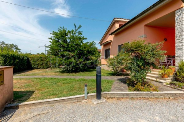 casa indipendente in vendita a Capannori in zona Lammari