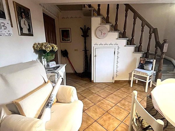 casa indipendente in vendita a Capannori in zona Castelvecchio di Compito