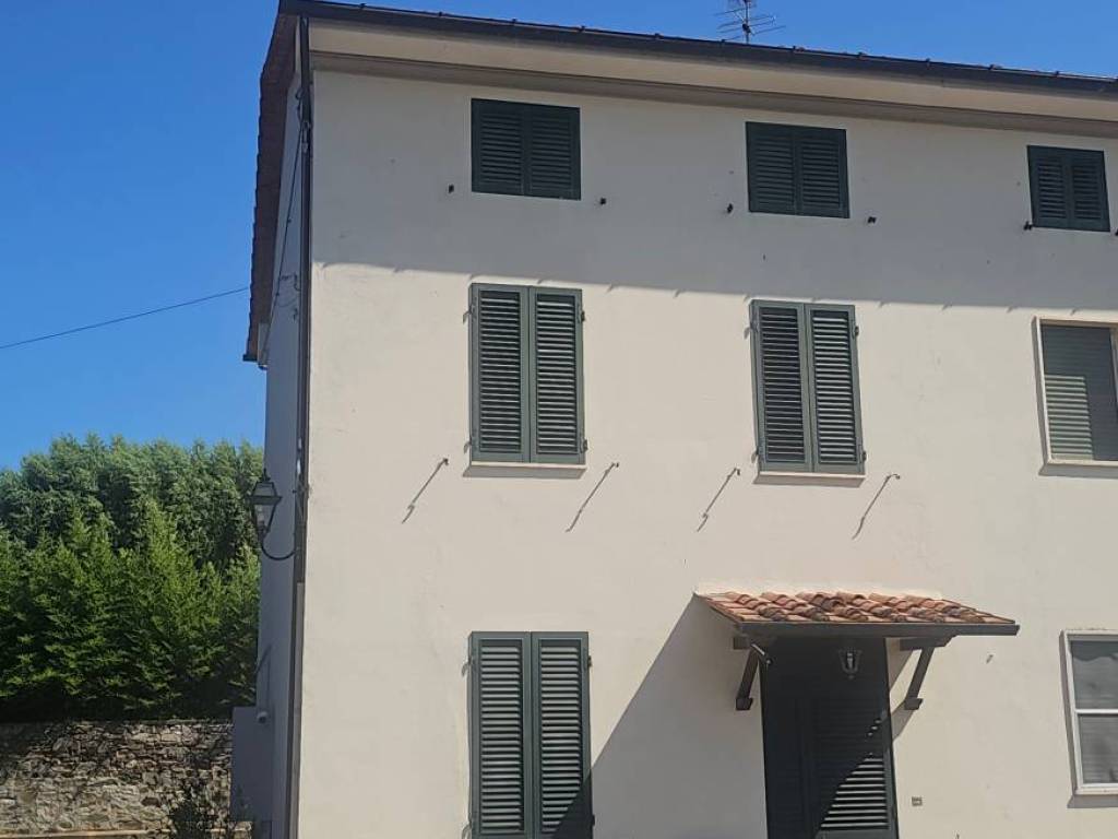 casa indipendente in vendita a Capannori in zona Castelvecchio di Compito
