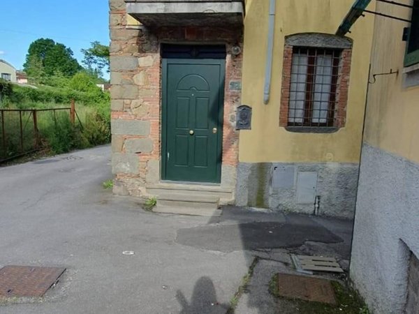 casa indipendente in vendita a Capannori in zona Marlia