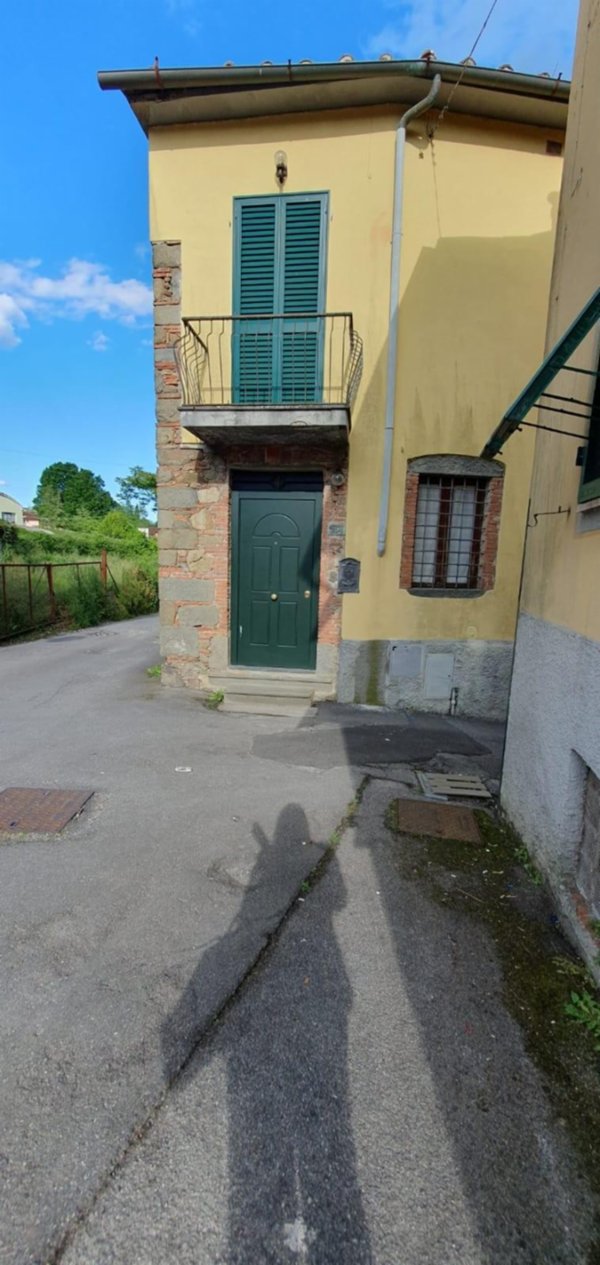 casa indipendente in vendita a Capannori in zona Marlia