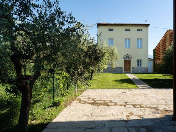 casa indipendente in vendita a Capannori