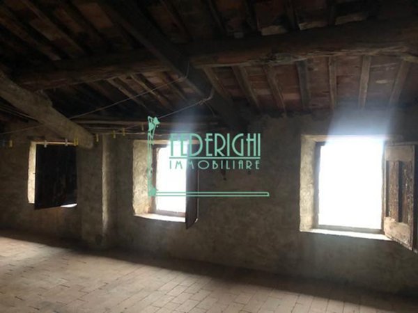 casale in vendita a Capannori in zona Segromigno in Monte