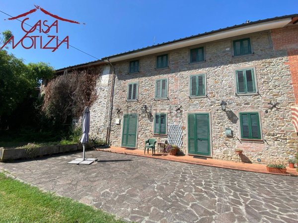 casa indipendente in vendita a Capannori in zona Marlia
