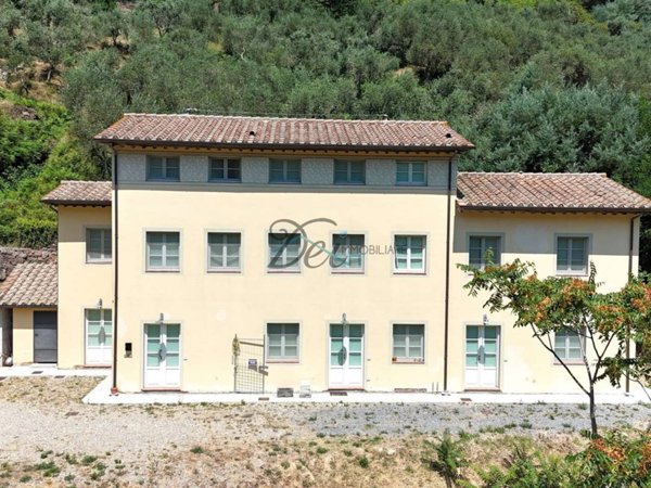casale in vendita a Capannori in zona Castelvecchio di Compito
