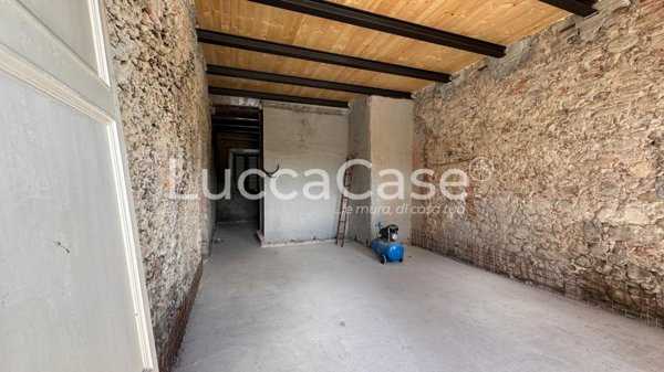 casa indipendente in vendita a Capannori in zona Lammari