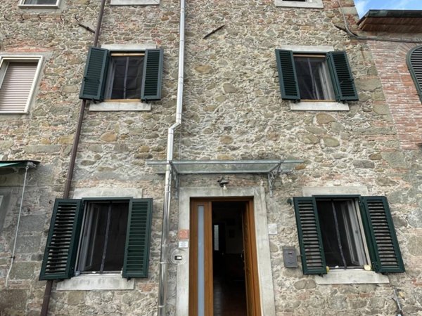 attico in vendita a Capannori in zona Marlia