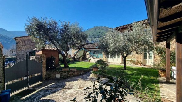 casa indipendente in vendita a Capannori in zona Guamo