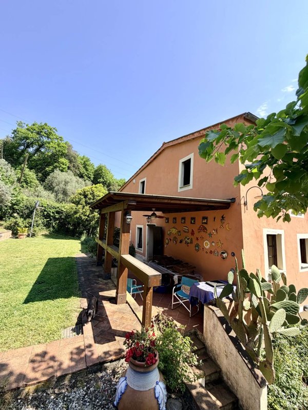 casa indipendente in vendita a Capannori