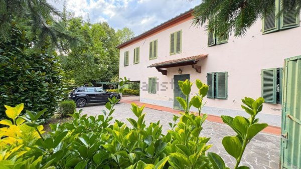 casa indipendente in vendita a Capannori in zona Marlia