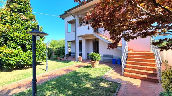 casa indipendente in vendita a Capannori in zona Corte Polito