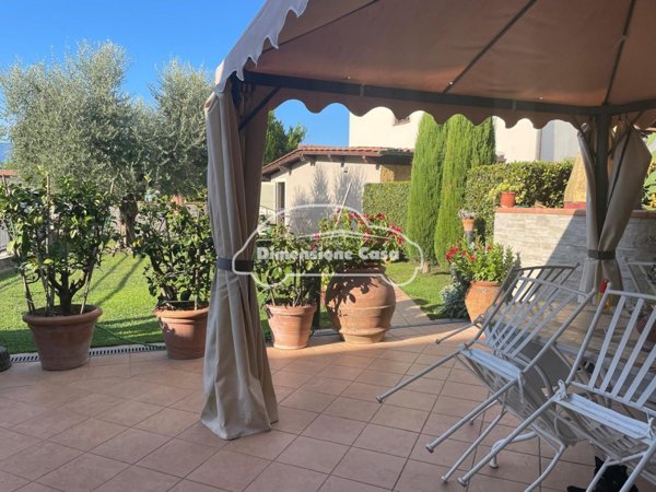 casa indipendente in vendita a Capannori in zona Santa Margherita
