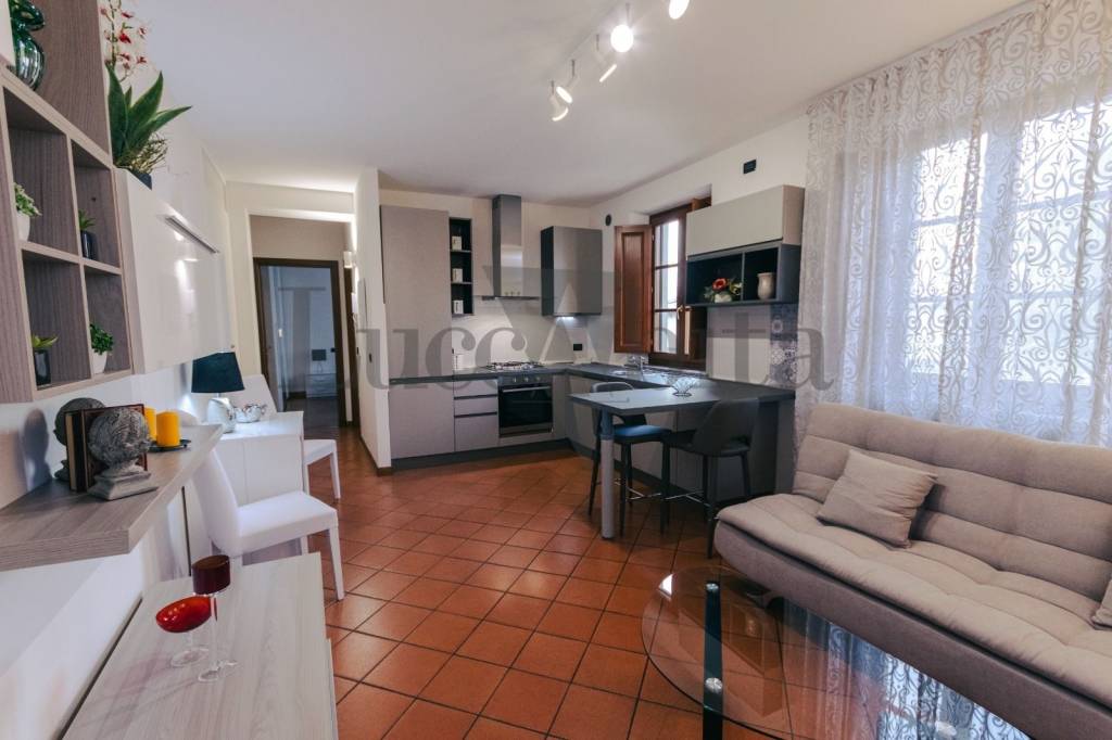appartamento in vendita a Capannori in zona Lammari