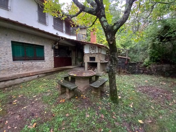 casale in vendita a Capannori in zona San Gennaro