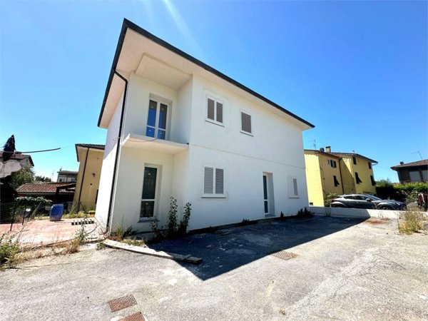 appartamento in vendita a Capannori in zona Segromigno in Monte