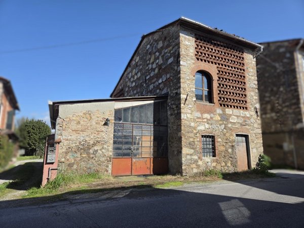 mansarda in vendita a Capannori in zona Carraia