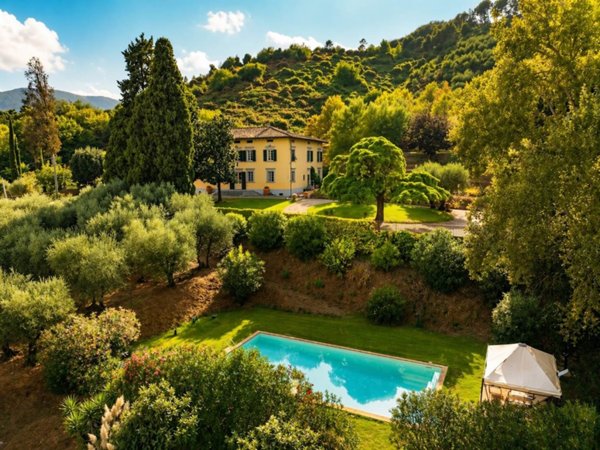casa indipendente in vendita a Capannori in zona Castelvecchio di Compito
