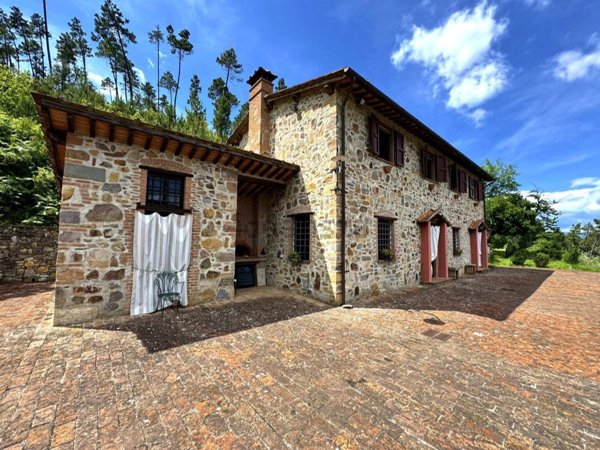 casale in vendita a Capannori in zona Castelvecchio di Compito