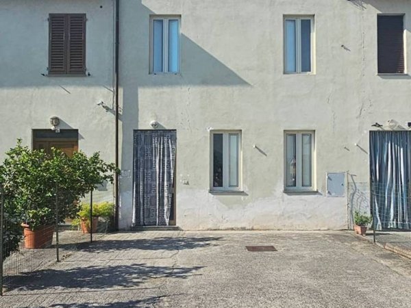 casa indipendente in vendita a Capannori in zona Lammari