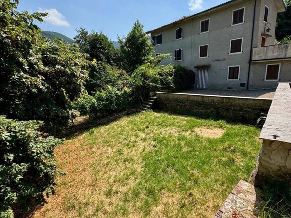 casa indipendente in vendita a Capannori in zona Castelvecchio di Compito