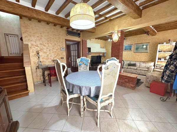 casa indipendente in vendita a Capannori in zona Lammari