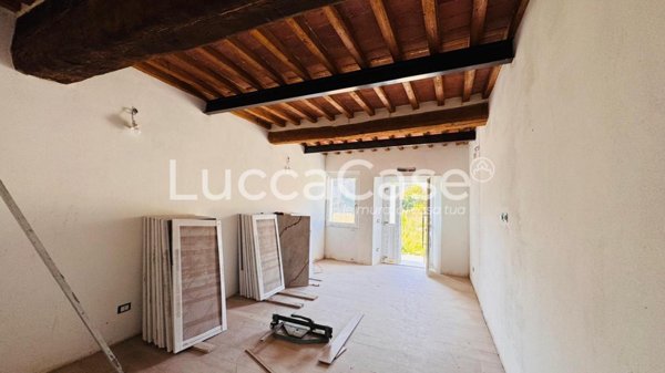intera palazzina in vendita a Capannori