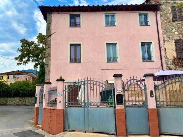 casa indipendente in vendita a Capannori in zona Corte Polito
