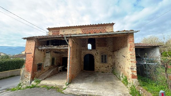casa indipendente in vendita a Capannori in zona San Gennaro