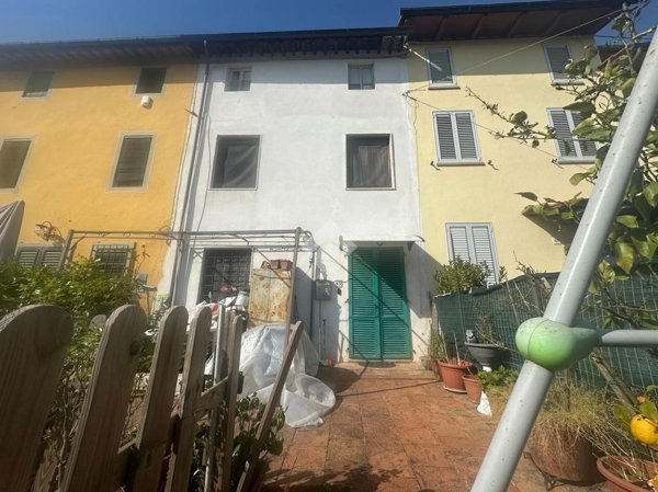 casa indipendente in vendita a Capannori in zona Corte Polito