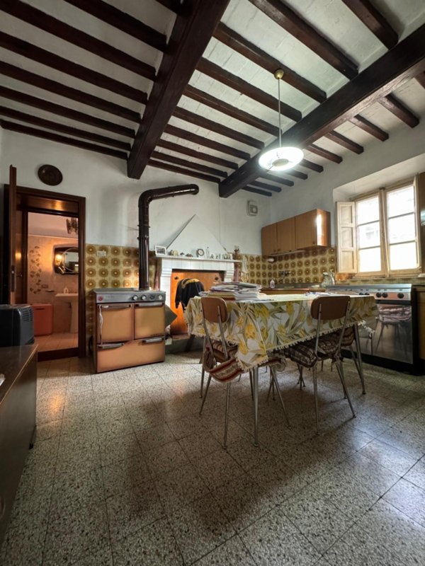 casa indipendente in vendita a Capannori in zona Castelvecchio di Compito