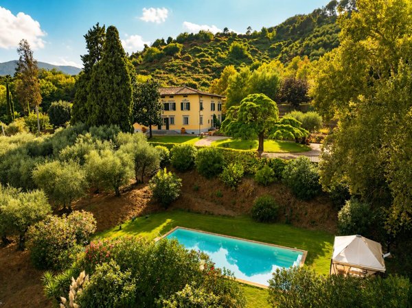 casa indipendente in vendita a Capannori in zona Castelvecchio di Compito