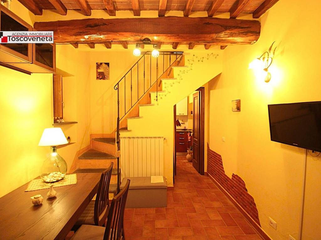 casa indipendente in vendita a Capannori in zona Segromigno in Monte