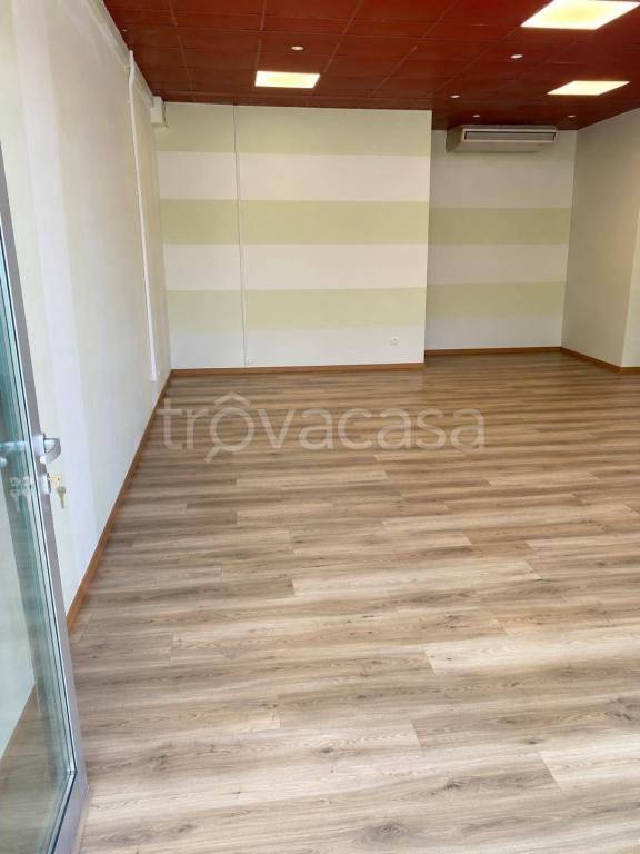 locale commerciale in vendita a Capannori