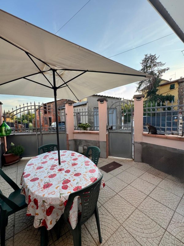 casa indipendente in vendita a Capannori in zona Segromigno in Monte