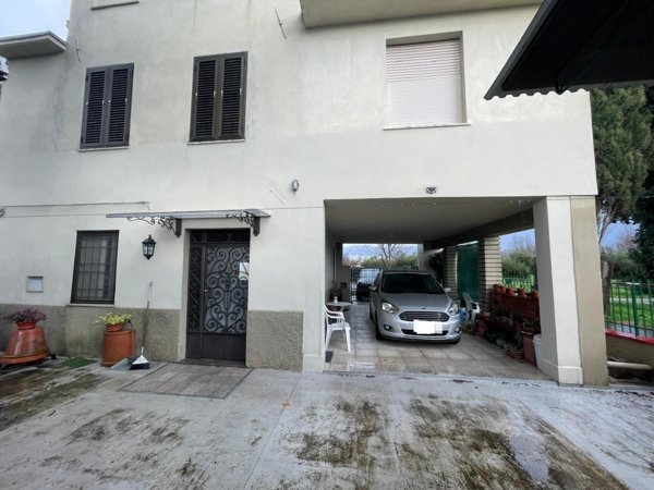 casa indipendente in vendita a Capannori in zona Santa Margherita