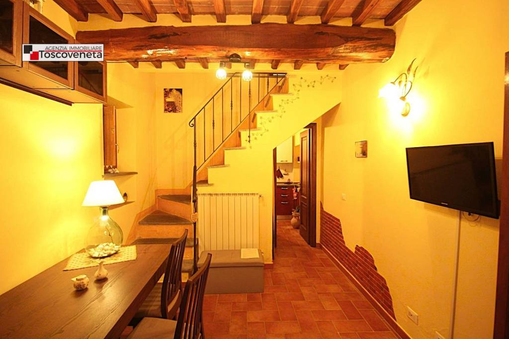 casa indipendente in vendita a Capannori in zona Segromigno in Monte