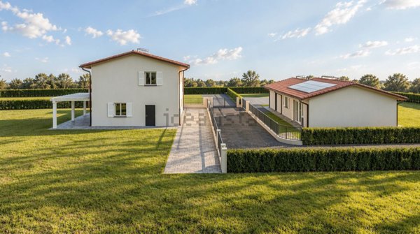 casa indipendente in vendita a Capannori in zona Lammari