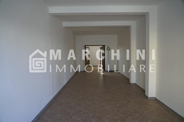 locale commerciale in vendita a Capannori