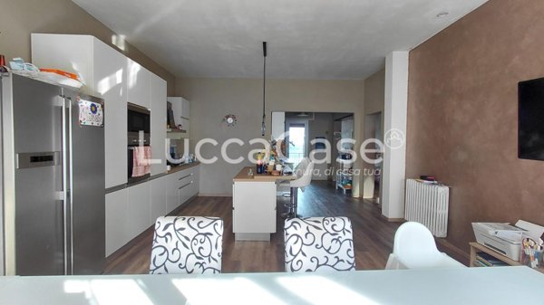 casa indipendente in vendita a Capannori in zona Castelvecchio di Compito