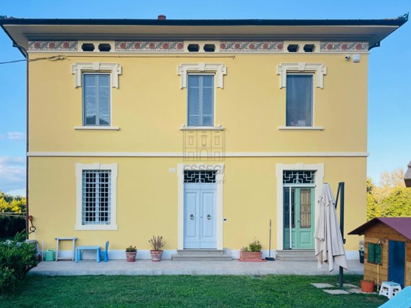 casa indipendente in vendita a Capannori in zona Castelvecchio di Compito