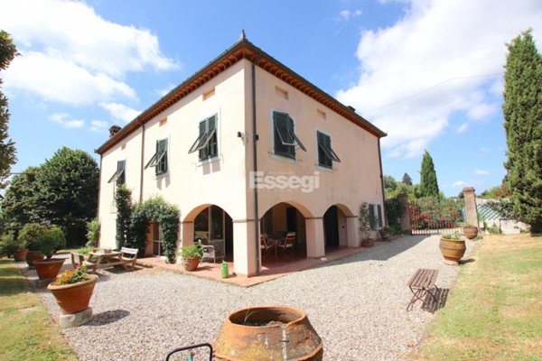 intera palazzina in vendita a Capannori in zona Corte Polito