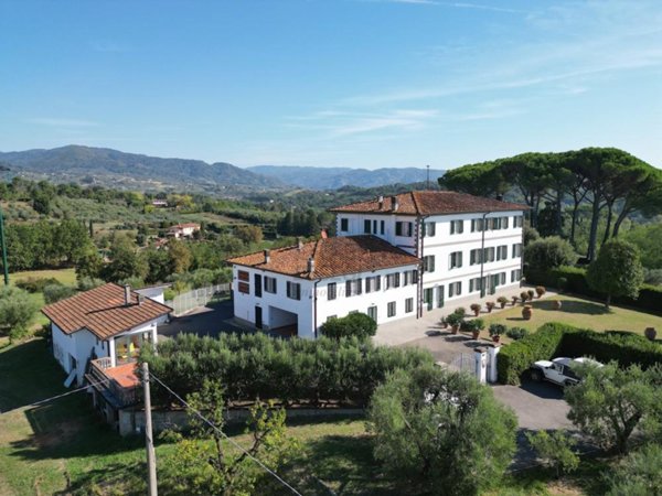 intera palazzina in vendita a Capannori
