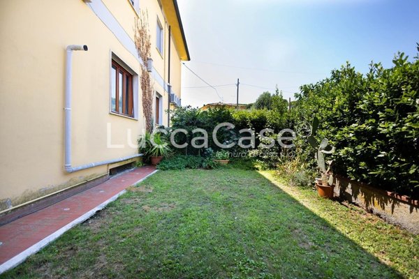 appartamento in vendita a Capannori in zona Marlia