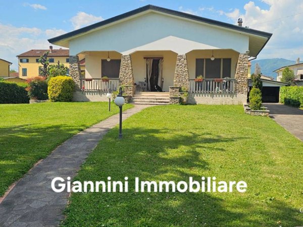 casa indipendente in vendita a Capannori